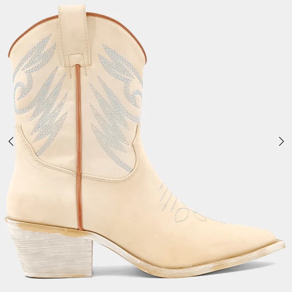 ShuShop Cream Western Heeled Boots - Picture 1 of 6